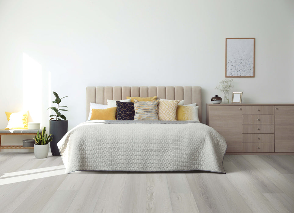 9 Series in Casita Oak