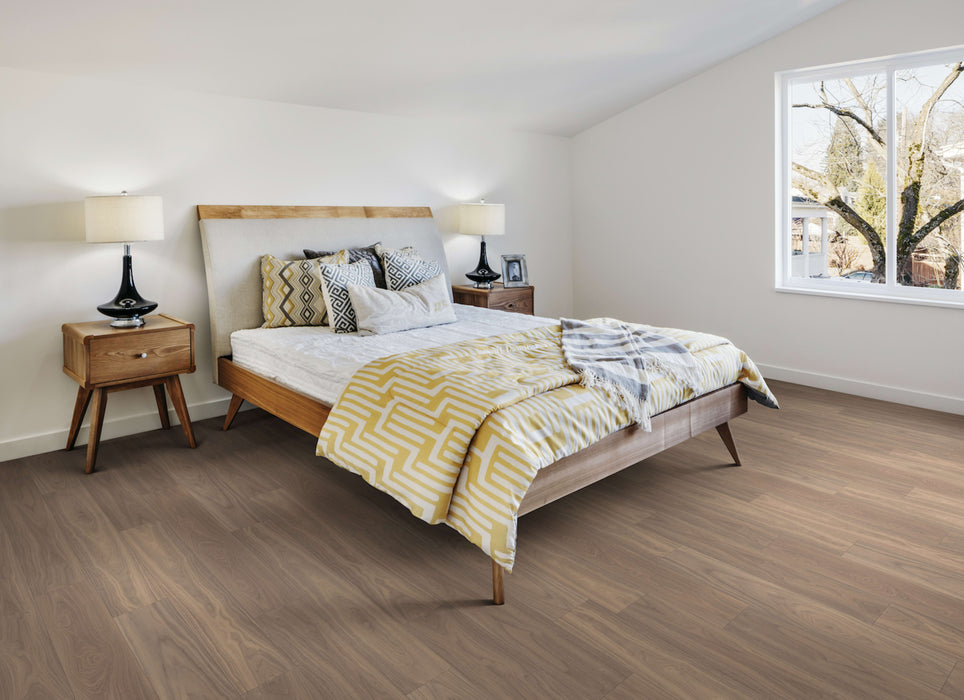 Bravo in Farald Walnut
