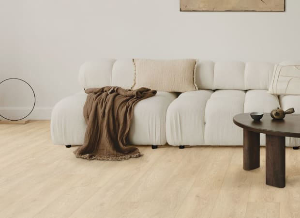 Danish Overlook in Cream Oak Laminate